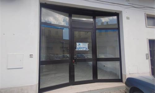 Commercial Premises / Showrooms for Rent in Todi