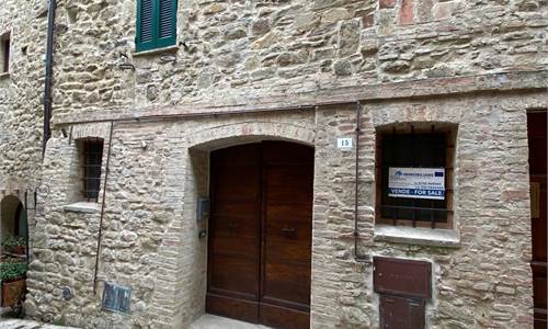 Grazioso appartamento in centro storico a Gualdo 