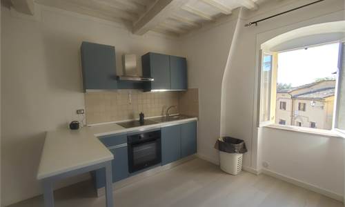 Appartement Dans Louer à Todi