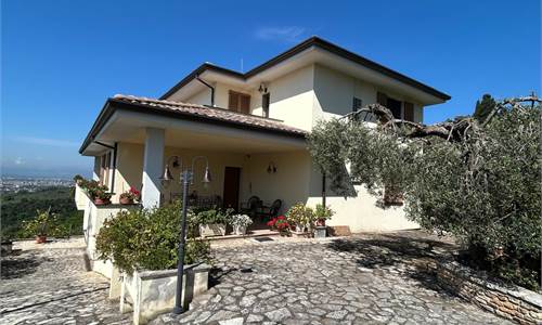 Appartamento In Affitto a Terni