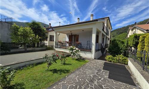Villa In Vendita a Terni