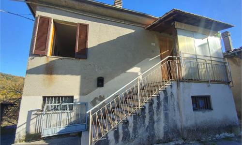 4 o più locali In Vendita a Terni