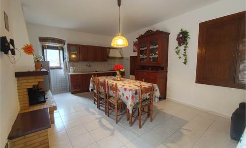 Porzione di Casa In Vendita a Spoleto