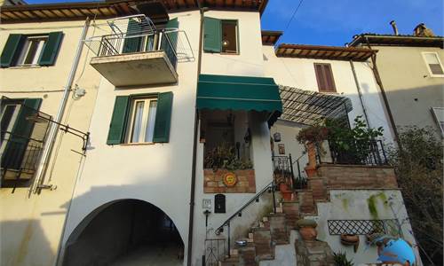 Porzione di Casa In Vendita a Cannara