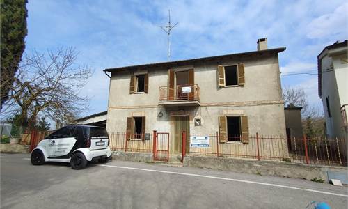 ABITAZIONE INDIPENDENTE CON CORTE ESCLUSIVA