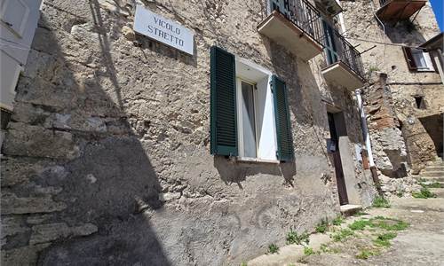 3 locali In Vendita a Narni