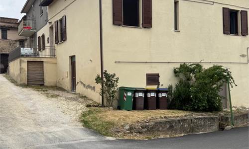 GRAZIOSA ABITAZIONE RISTRUTTURATA A GUALDO CATTANEO 