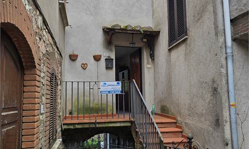 APPARTAMENTO CON TERRAZZO